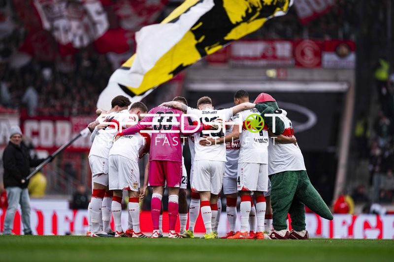 Teamkreis vor Spielbeginn