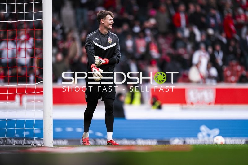 Torwart Alexander Nübel (33; VfB Stuttgart) in Aktion