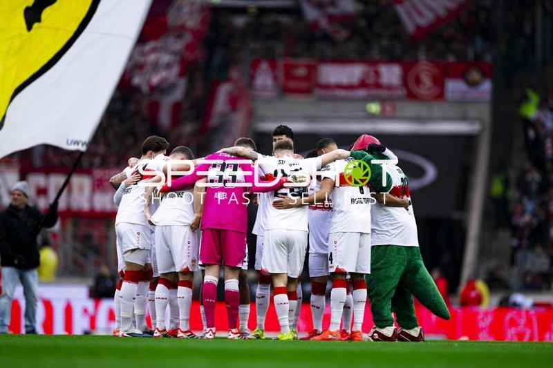 Teamkreis vor Spielbeginn