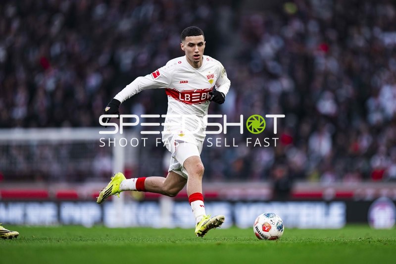 Spieler mit Ball in Aktion