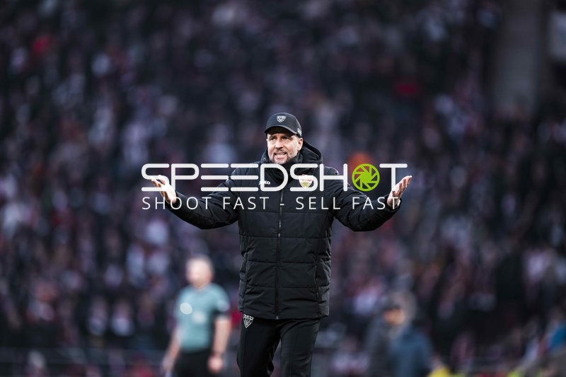 Trainer an der Seitenlinie