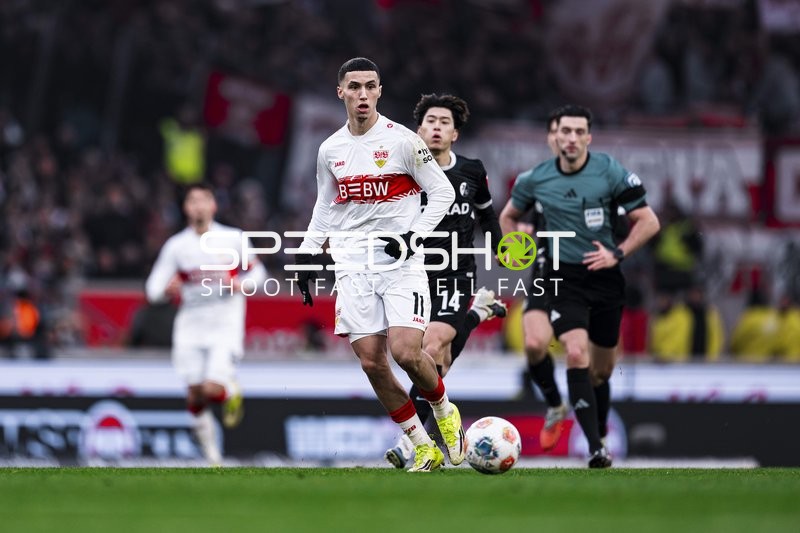 Spielszene mit Ballkontrolle