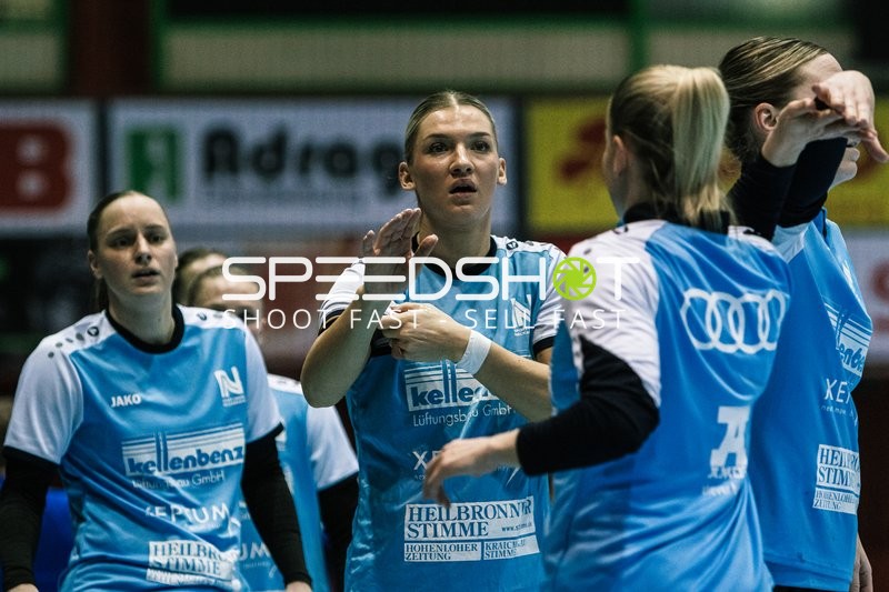 Szene mit Paulina Uscinowicz (78; Sport-Union Neckarsulm) und Iva van der Linden (19; Sport-Union Neckarsulm)