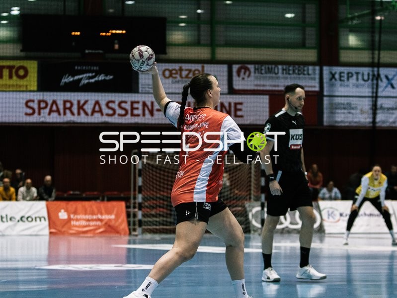 Handball-Szene mit Spieler von Team Person 10456