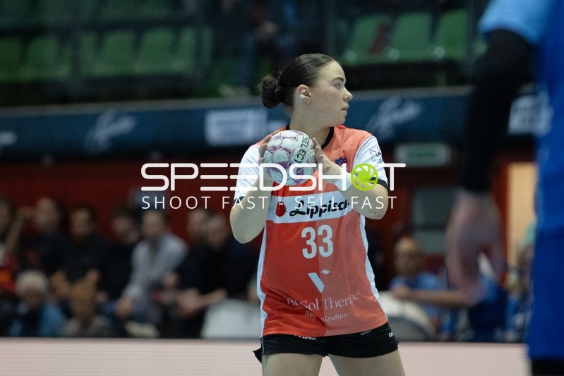 Elin Rosa Magnusdottir (33; HSG Blomberg-Lippe) in Aktion