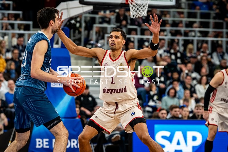 Spielaktion mit Oscar da Silva (1; FC Bayern Basketball)