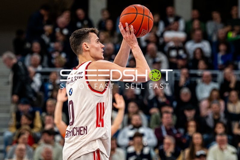 Spielaktion mit Neno Dimitrijevic (0; FC Bayern Basketball)