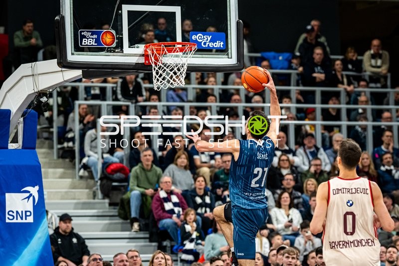 easyCredit BBL: Neno Dimitrijevic (0; FC Bayern Basketball) gegen 27; MLP Academics Heidelberg in Aktion