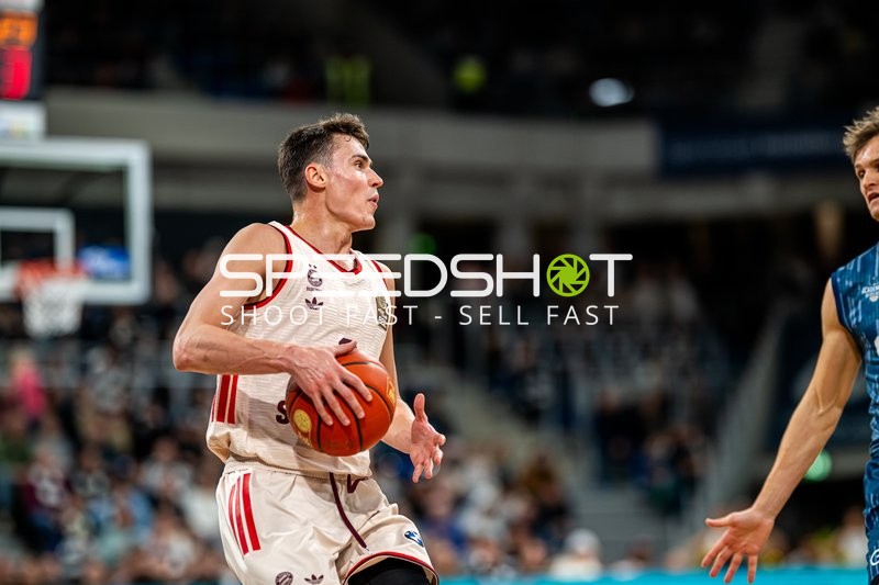 Spielaktion mit 00; FC Bayern Basketball