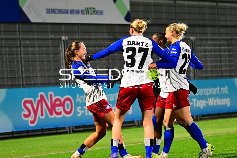 Spielerinnen feiern Jubel