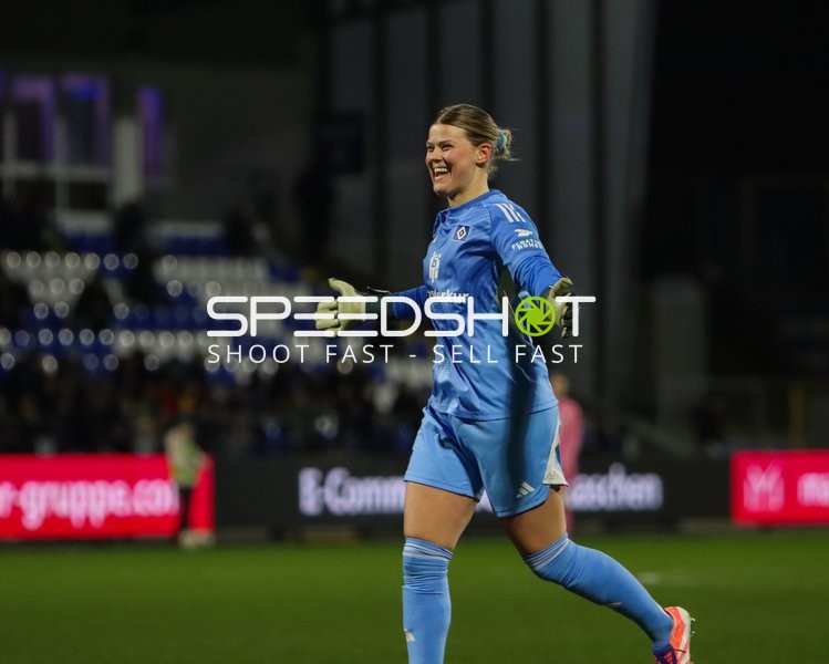 Torhüterin in Aktion