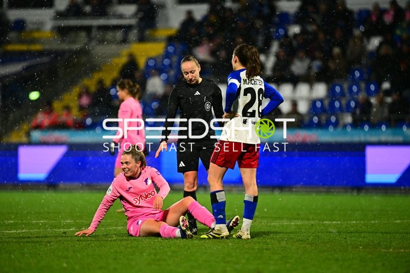 Spielszene mit Valesca Ampoorter (18; TSG Hoffenheim)