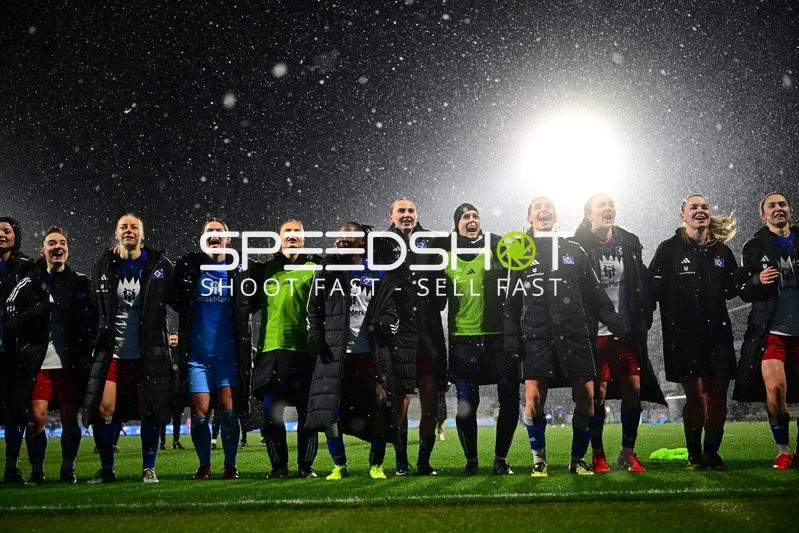 Spielerinnen von Hamburger SV feiern