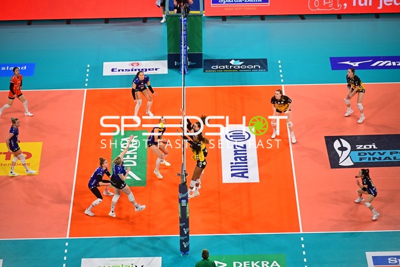 Block am Netz mit Lara Nagels (3; VfB Suhl LOTTO Thüringen) und Monika Brancuska (25; VfB Suhl LOTTO Thüringen)