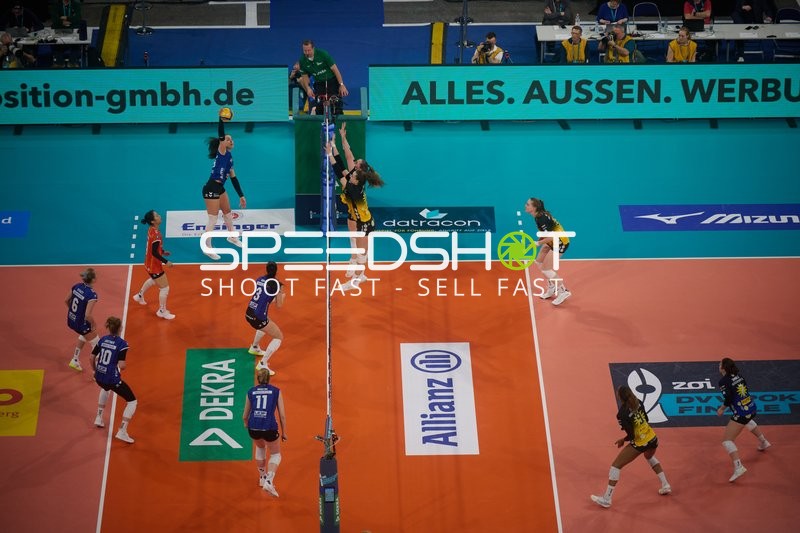 Volleyballspiel im DVV-Pokalfinale