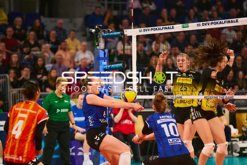 Spielszene mit Monika Brancuska (25; VfB Suhl LOTTO Thüringen)