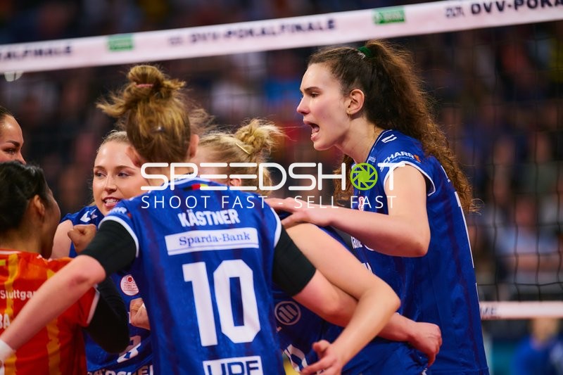 Eleanor Holthaus (8; Allianz MTV Stuttgart) jubelt