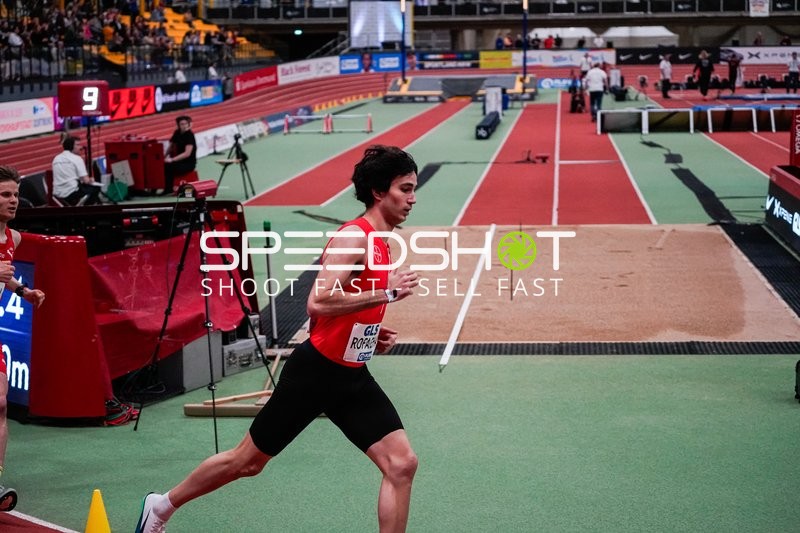 Athlet läuft im Wettkampf