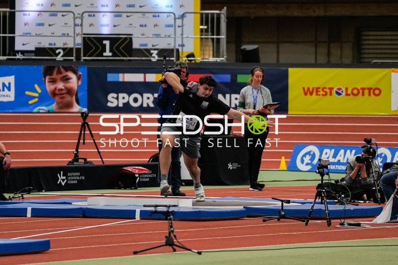 Kugelstoßen L. Schulz