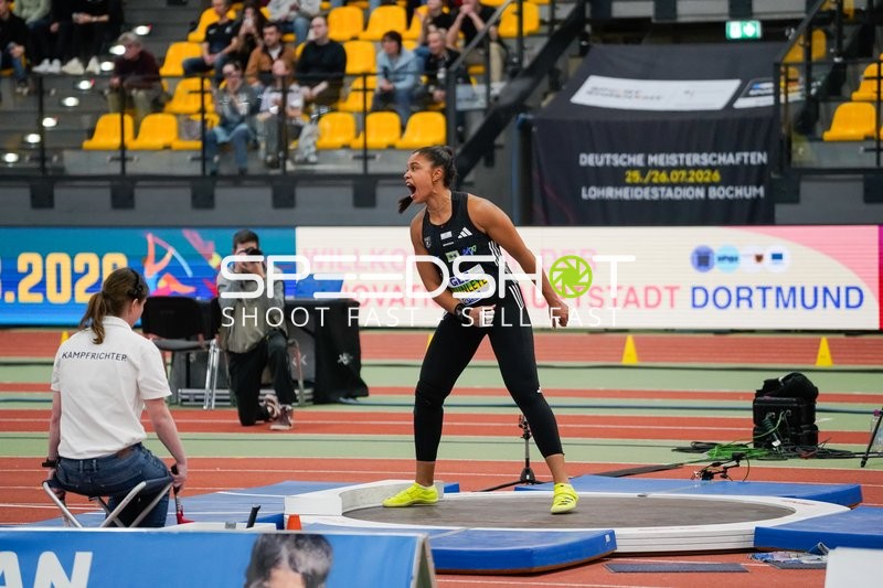 Jubel nach Kugelstoß