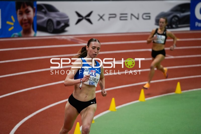 Athletin Auerle auf Bahn