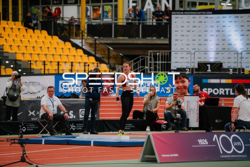 Athletin V. Grimm fokussiert