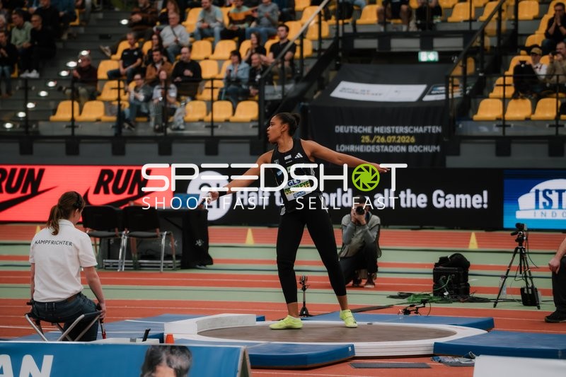 Athletin Ogunleye Kugelstoßen