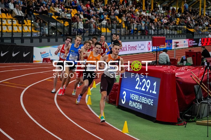 Dieterich Max führt Rennen