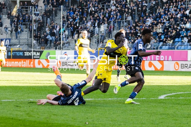 Zweikampf um den Ball