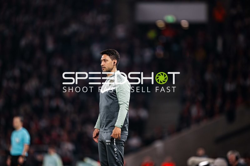 Trainer an der Seitenlinie