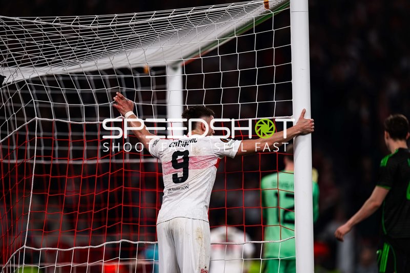 Spieler am Torpfosten