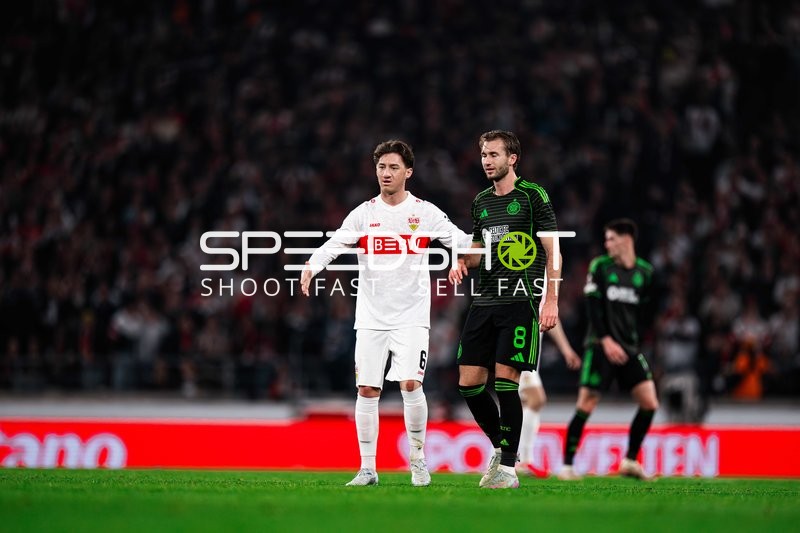 Spielszene mit Benjamin Nygren (8; Celtic Glasgow) und Angelo Stiller (6; VfB Stuttgart)