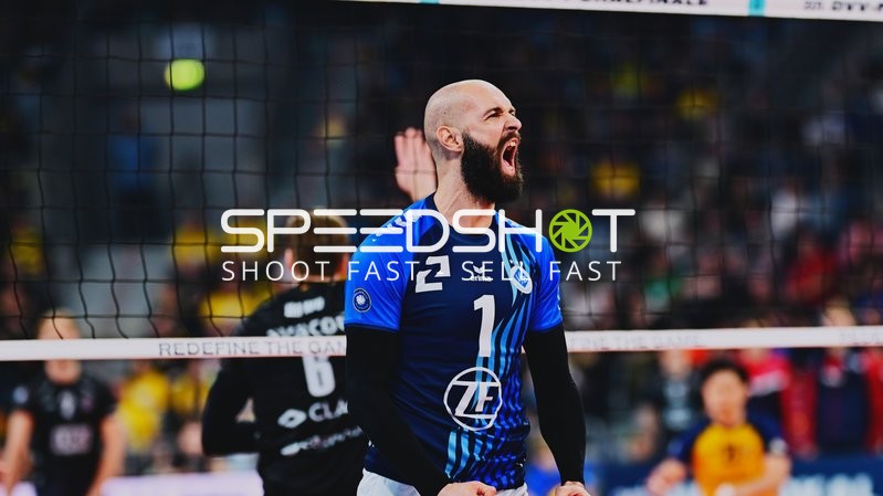 Vojin Cacic (1; VfB Friedrichshafen) jubelt