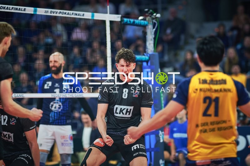 Cole Young (8; SVG Lüneburg) jubelt