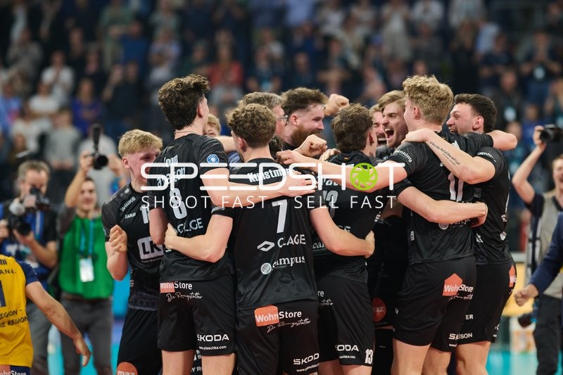 Spielszene mit Jesse Elser (3; SVG Lüneburg)