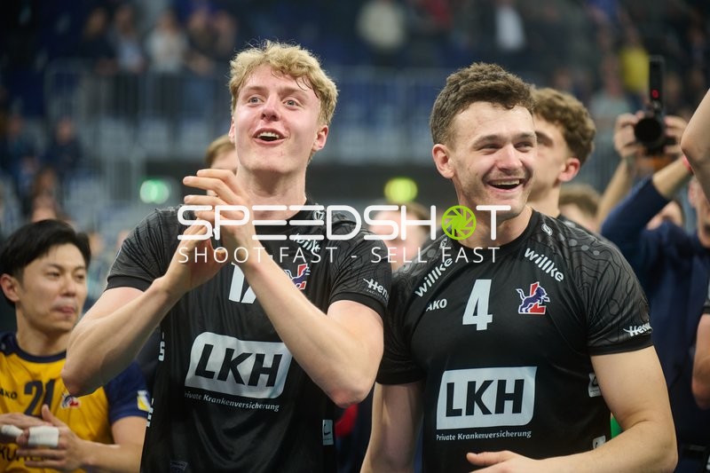 Spielszene mit Axel Enlund (17; SVG Lüneburg), Christopher Byam (4; SVG Lüneburg) und Sho Takahashi (21; SVG Lüneburg)