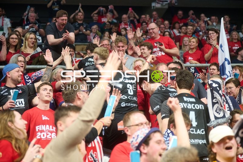 Jubel von Jesse Elser (3; SVG Lüneburg) und Christopher Byam (4; SVG Lüneburg)