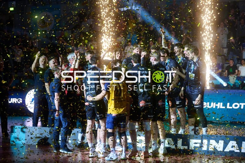 Spielszene mit Christopher Byam (4; SVG Lüneburg), Jesse Elser (3; SVG Lüneburg) und Axel Larsen (18; SVG Lüneburg)