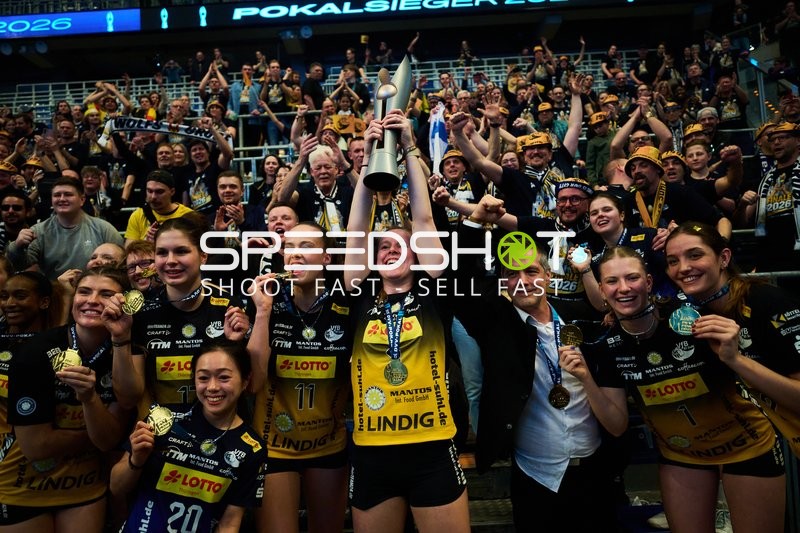 Frauenmannschaft feiert Pokalsieg