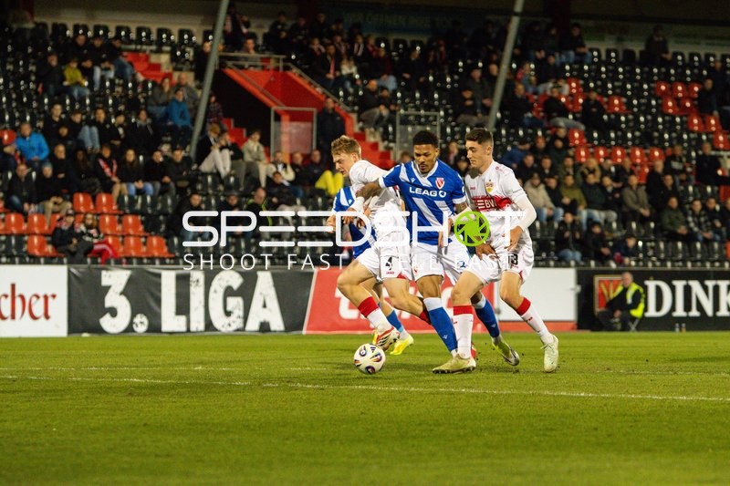 Zweikampf um den Ball