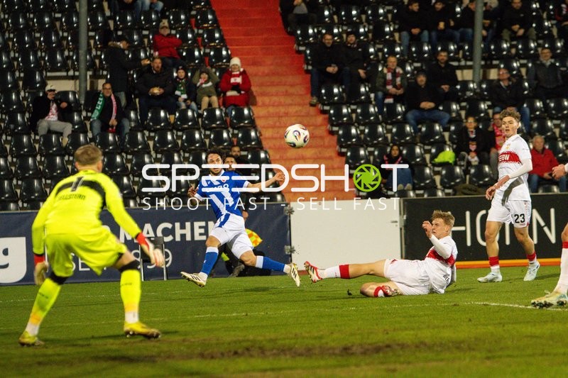 Ballaktion vor dem Tor