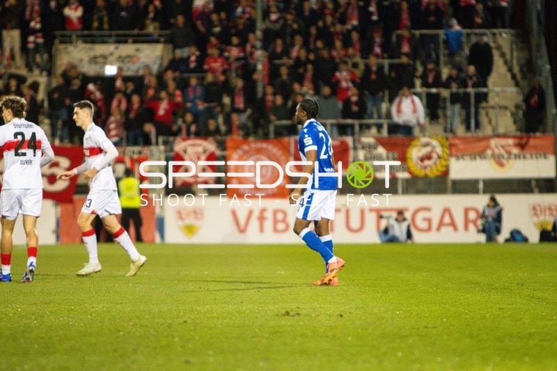 Spielszene mit Tim Köhler (3; VfB Stuttgart II)