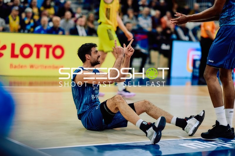 Spielaktion mit Mateo Seric (21; MLP Academics Heidelberg)