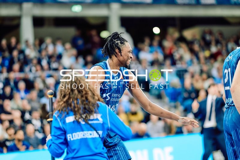 Szene mit Osun Osunniyi (12; MLP Academics Heidelberg)