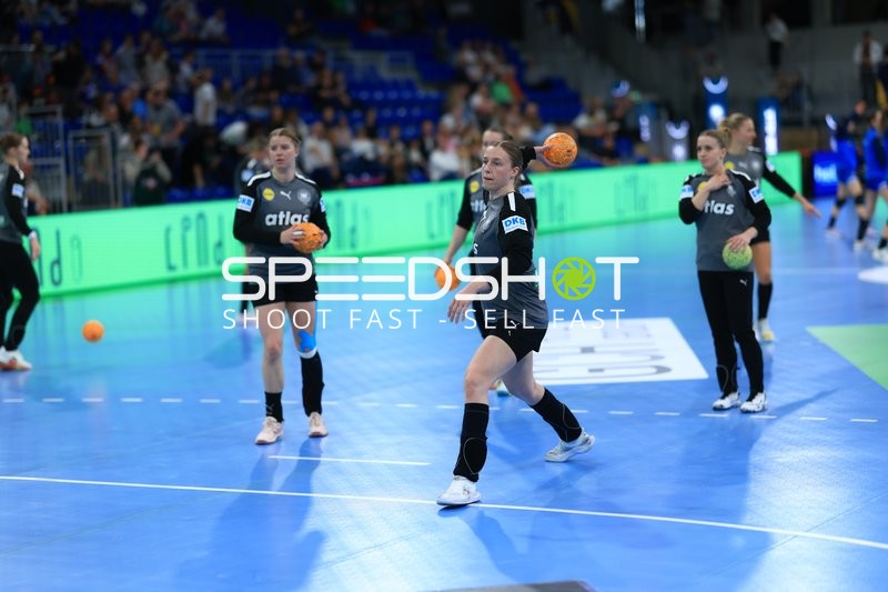 Nina Engel (8; Deutschland) und Jolina Huhnstock (45; Deutschland) in Aktion