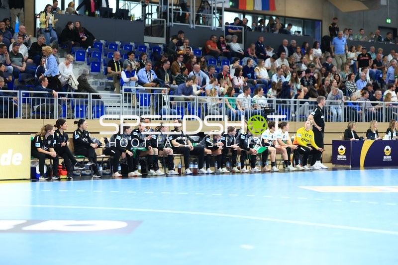 Szene mit Emily Vogel (20; Deutschland) und Frederick Griesbach (998; Deutschland)