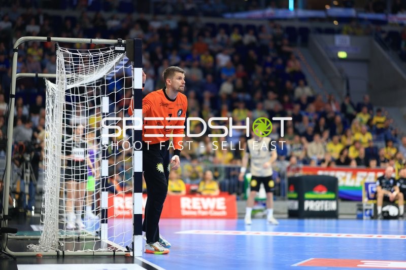 Szene mit Christopher Rudeck (1; Bergischer HC)