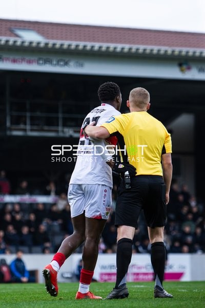 Spieler und Schiedsrichter