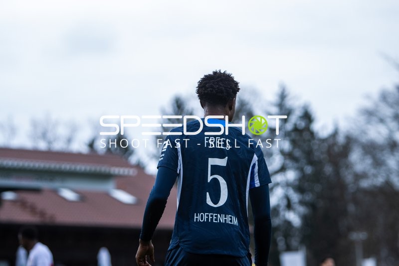 Spieler Kelven Frees (5; TSG Hoffenheim II) in Aktion