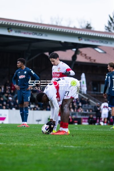 Ballvorbereitung und Beobachtung